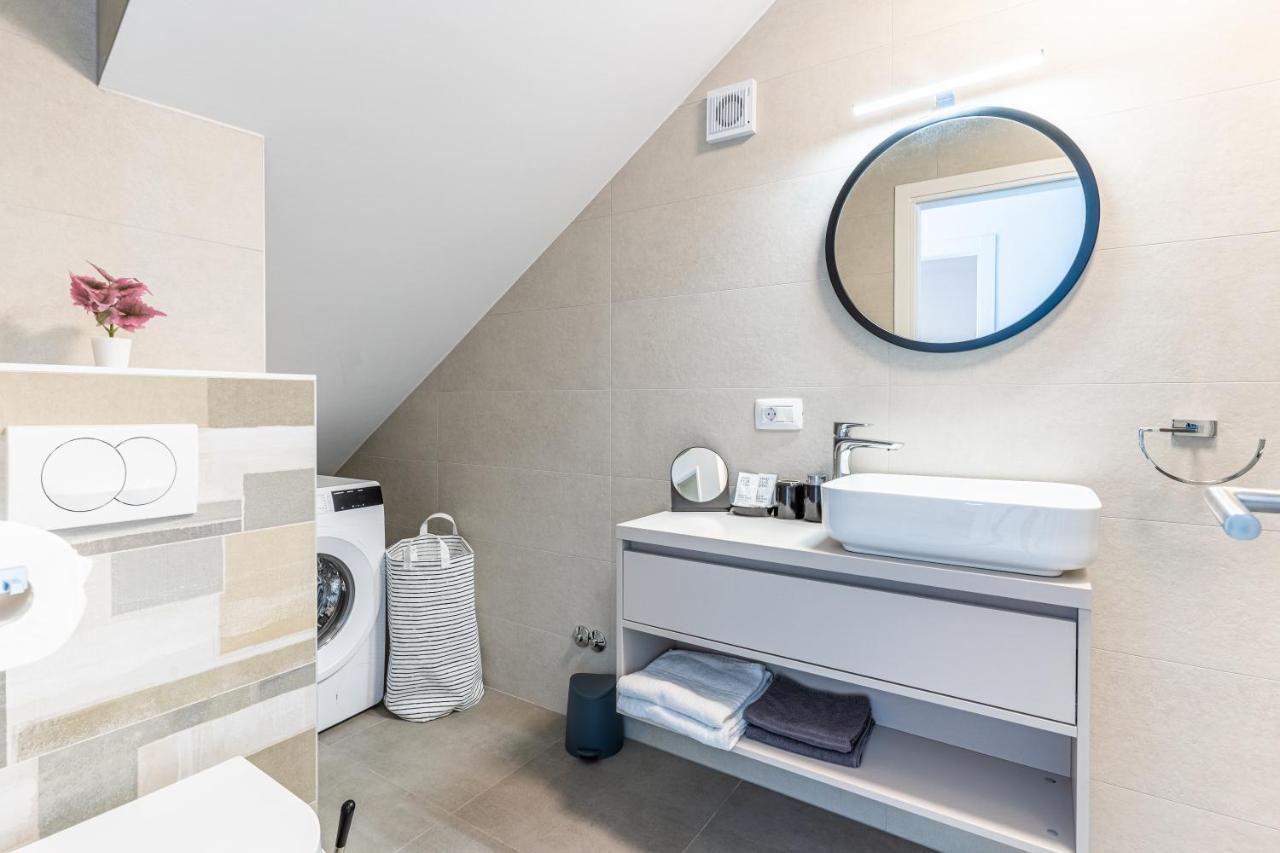 New 4 Star Apartment M&A In Town Cres Dış mekan fotoğraf